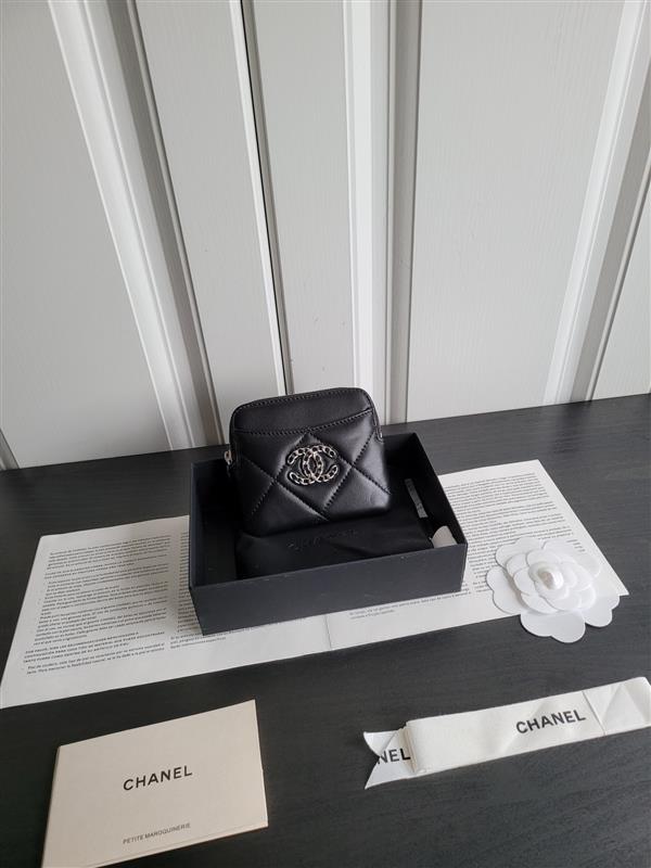 2026127215436659 210